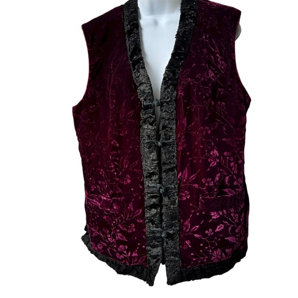 Vest Gold Cup Burgundy Black Crushed Velvet Thick Heavy Lined XL 4 Frog Closure - Picture 1 of 6
